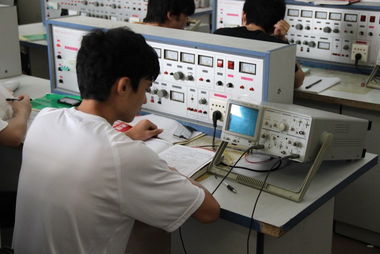 机电工程系学生技能大赛 教学器材的创新与实践舞台