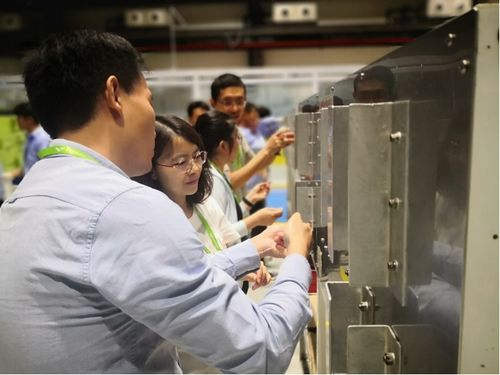 匠心育人 护航蓝天——上海民航职业技术学院飞机机电设备维修专业群教师团队风采录